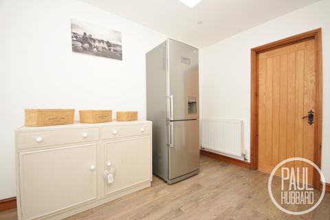 3 Airedale, Carlton Colville, Lowestoft, NR33 8TJ