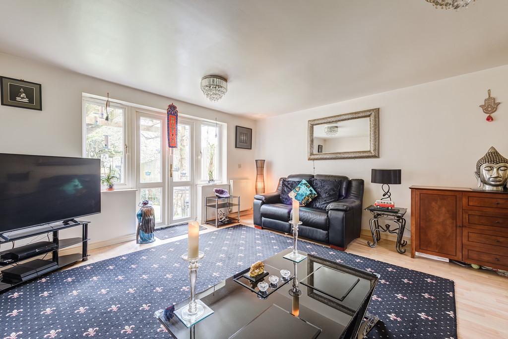 Middlewood Drive East, Wadsley Park Village, Sheffield 3 bed semi