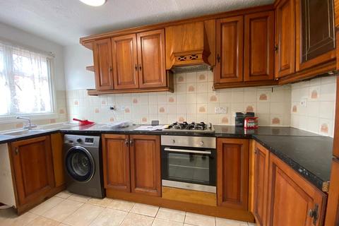 34 Mendip Close, Slough, SL3 8UB