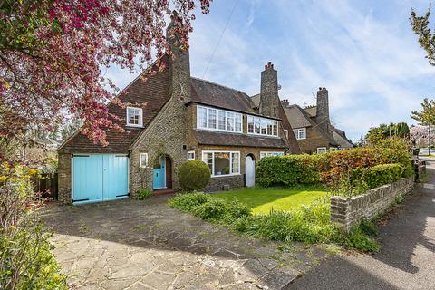 7 The Netherlands, Coulsdon, CR5 1NG