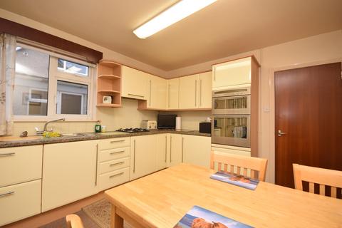 209 Oakbank Road, Perth, PH1 1DS