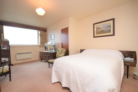 209 Oakbank Road, Perth, PH1 1DS