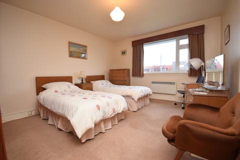209 Oakbank Road, Perth, PH1 1DS