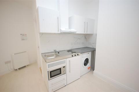 Studio to rent, Gainsborough Road, Woodside Park, N12