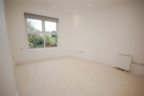 Studio to rent, Gainsborough Road, Woodside Park, N12