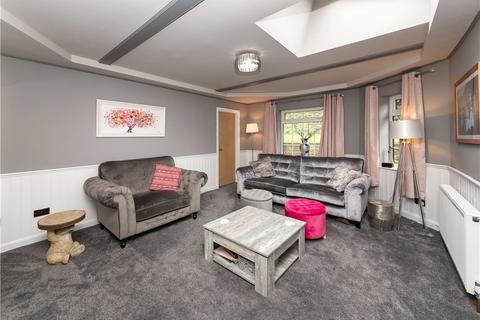 46 Birchdale, Bingley, BD16 4SE