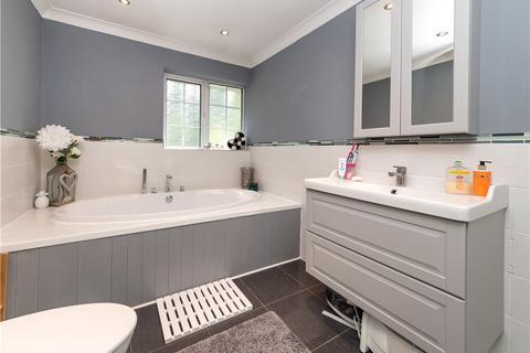 46 Birchdale, Bingley, BD16 4SE