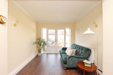 15 Butler Place, Cleethorpes, DN35 7SG