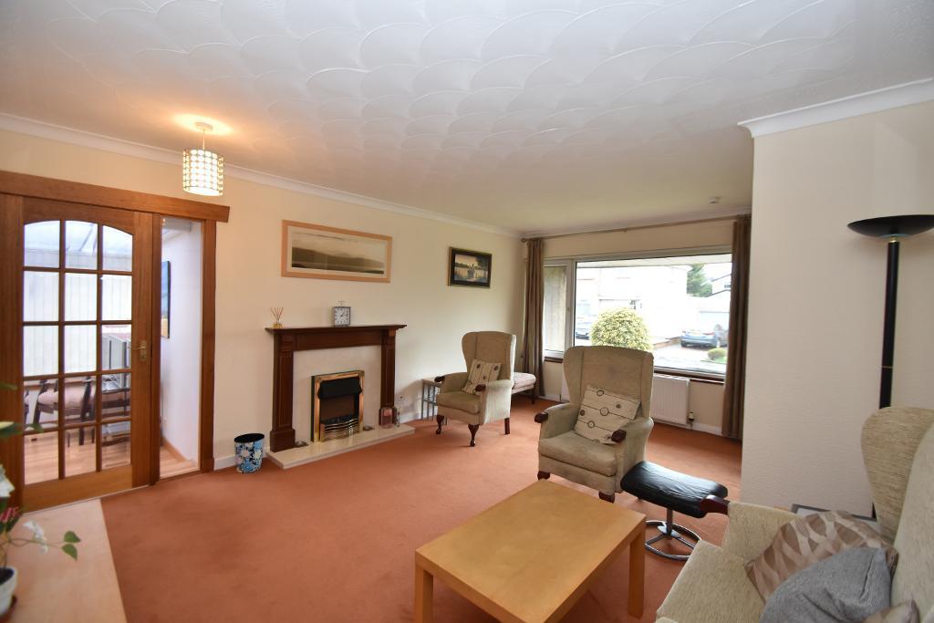 Bridgeway Road, Kirkintilloch... 3 bed detached bungalow £225,000