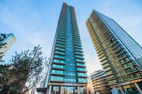 2 bedroom flat for sale, Landmark Buildngs, West Tower, Isle of Dogs, South Quay, Canary Wharf, London, E14 9EB