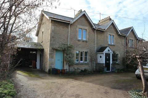4 bedroom property to rent - High Street, Sutton Benger