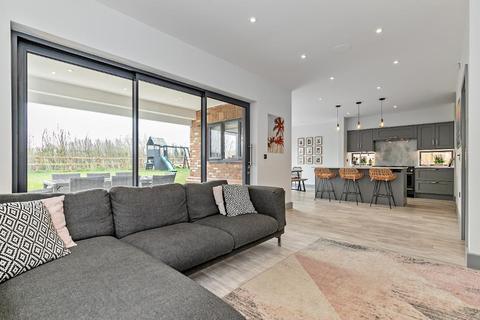 11 Wooding Close, Houghton Conquest, Bedford, MK45 3QL