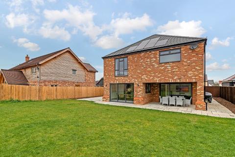 11 Wooding Close, Houghton Conquest, Bedford, MK45 3QL