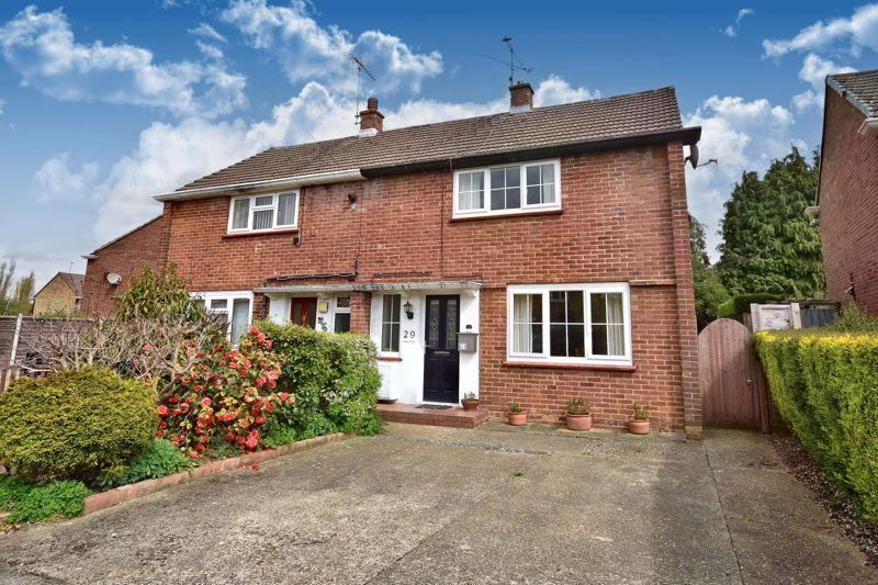 Talbot Road, Farnham 2 bed semi-detached house - £370,000