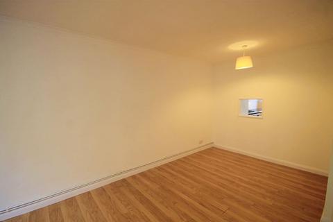 58 Barbican Road, Greenford, UB6 9DH