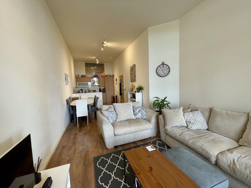 Holden Mill, Astley Bridge, Bolton... 2 bed apartment £825 pcm (£190 pw)