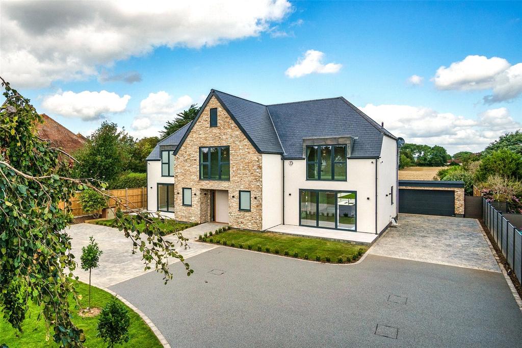 Middle Way, Kingston Gorse Private Estate, East Preston, BN16 5 bed