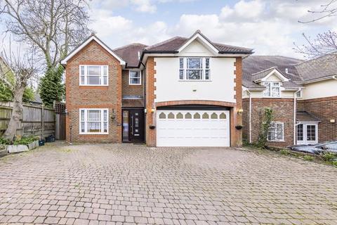 5 bedroom detached house to rent - Fairview Road, Chigwell