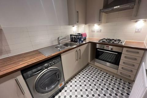 2 bedroom coach house to rent, Halls Garden, Bristol