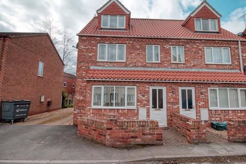 3 bedroom semi-detached house for sale - Fieldside, Scunthorpe