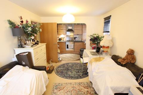 2 bedroom flat for sale, Cherington Court, Station Road, EN5