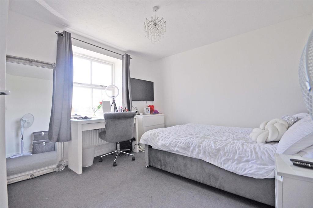 Bedroom 2.jpg