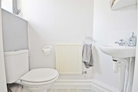15 Notley Green, Great Notley, Braintree, CM77 7US