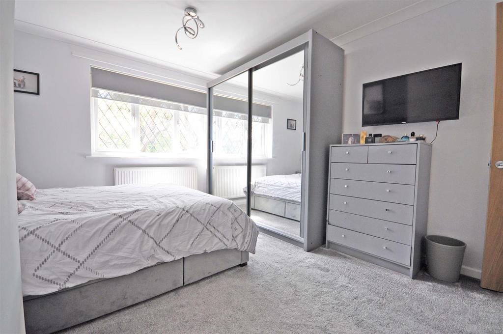 Master bedroom.jpg
