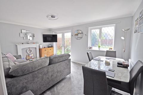 49a Derwent Way, Great Notley, Braintree, CM77 7UH