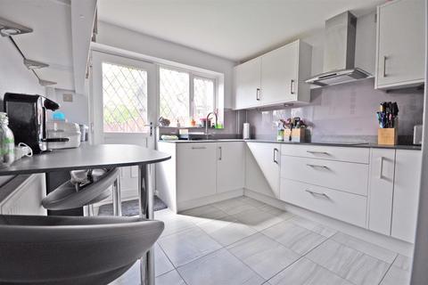 49a Derwent Way, Great Notley, Braintree, CM77 7UH