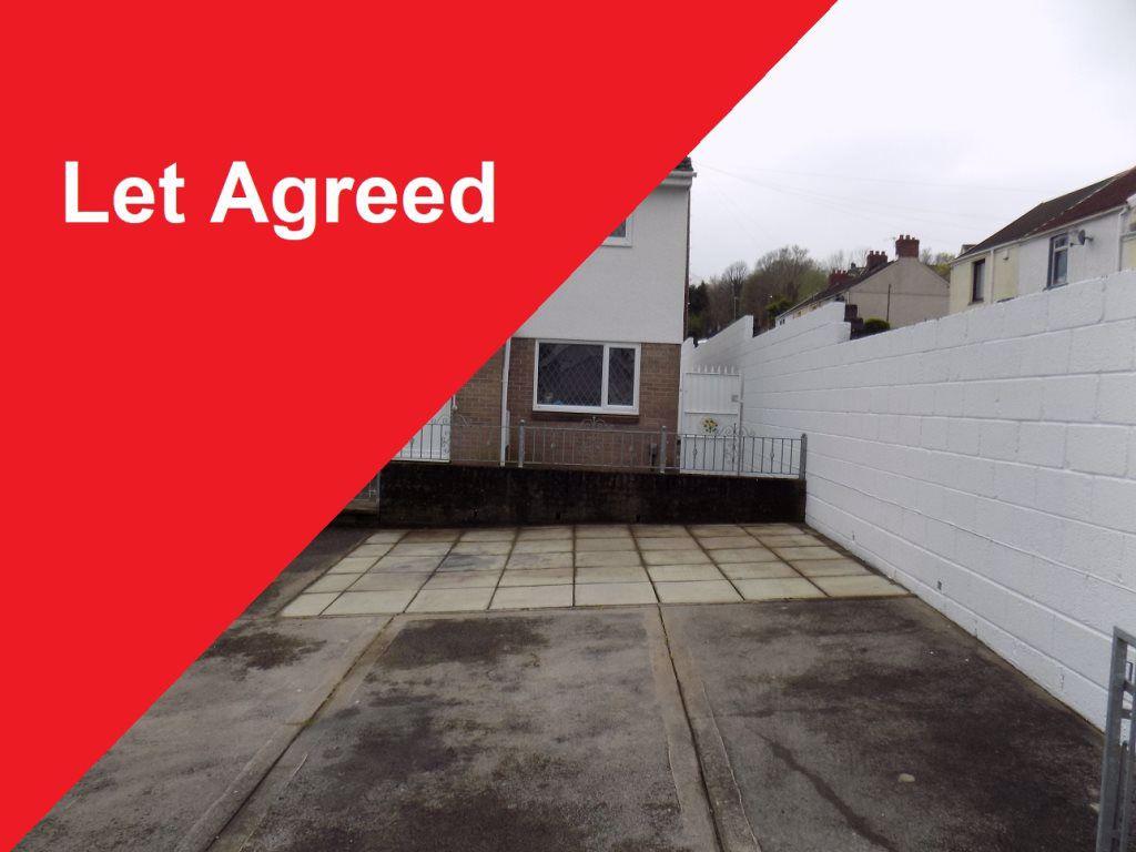 Bath Avenue, Morriston, Swansea. 3 bed house - £795 pcm (£183 pw)