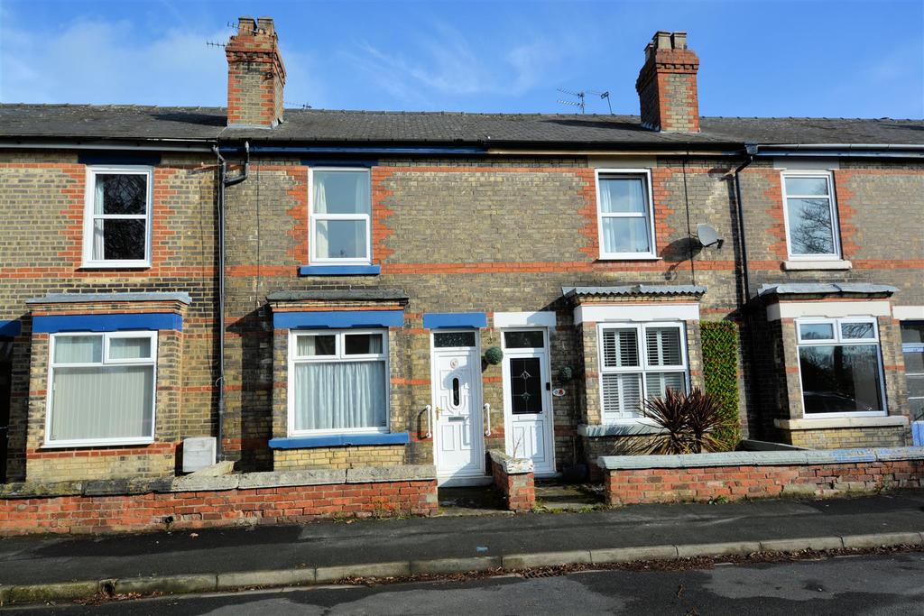 Westfield Road, Selby 2 bed terraced house £140,000