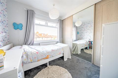 3 Carrholm Crescent, Leeds, LS7 2NL
