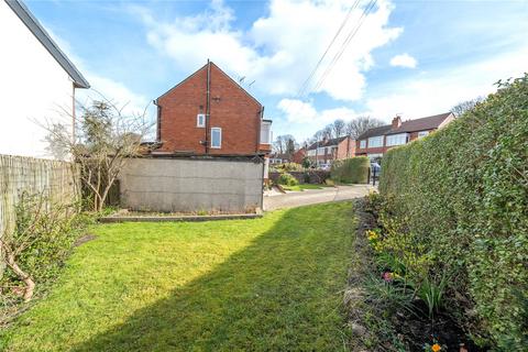 3 Carrholm Crescent, Leeds, LS7 2NL