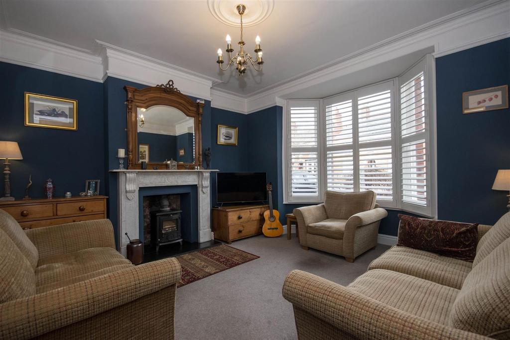 Ferrers Road, Oswestry 5 bed terraced house £385,000