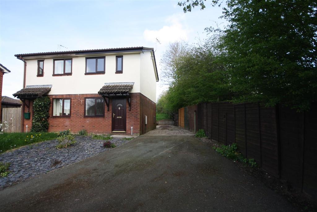 Crampton Court, Oswestry 1 bed semidetached house £525 pcm (£121 pw)