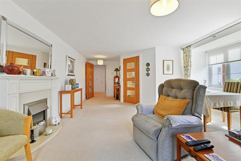 1 bedroom apartment for sale, Gabriel Court, South Road, Saffron Walden, Essex, CB11 3GZ