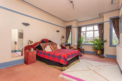 39 Cornwall Gardens, Cliftonville, Margate, CT9 2JQ