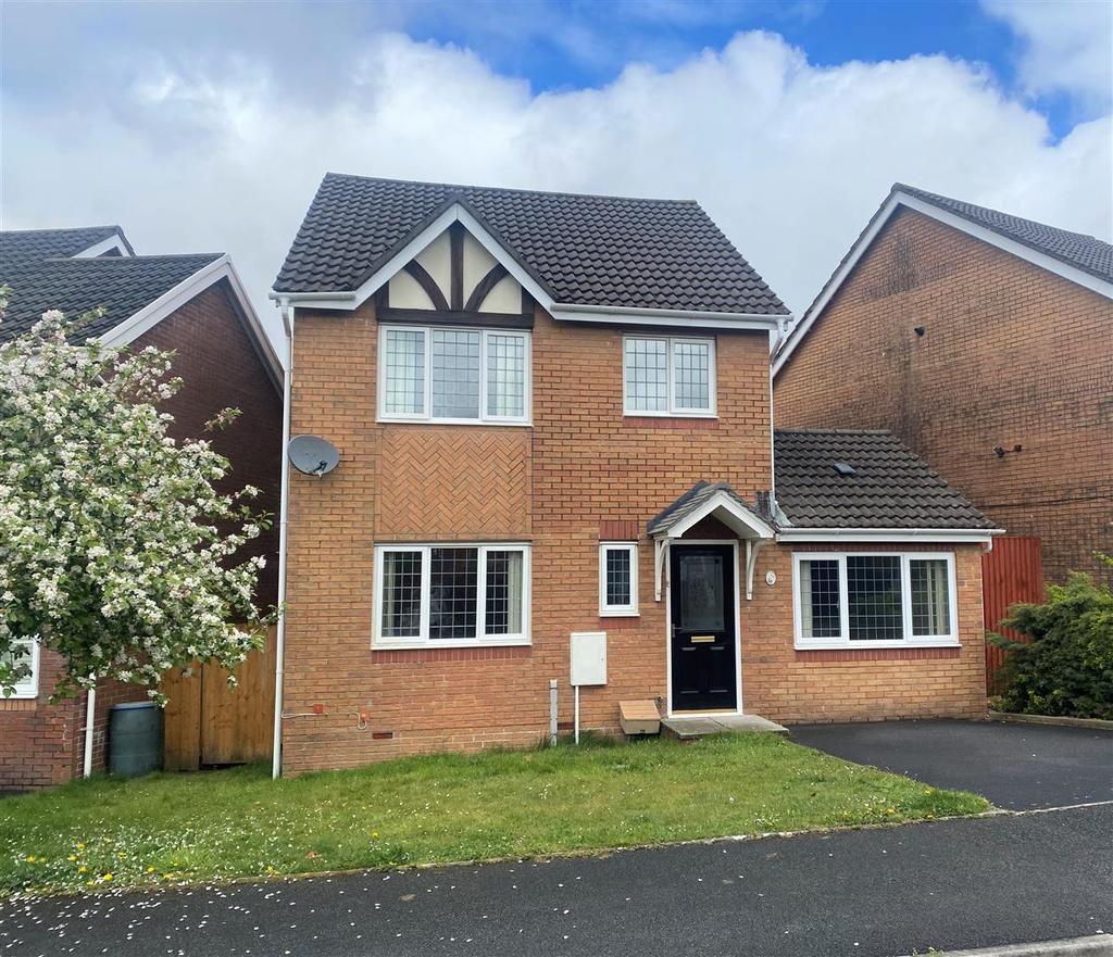 Cae Castell, Loughor, Swansea 3 bed detached house £239,995