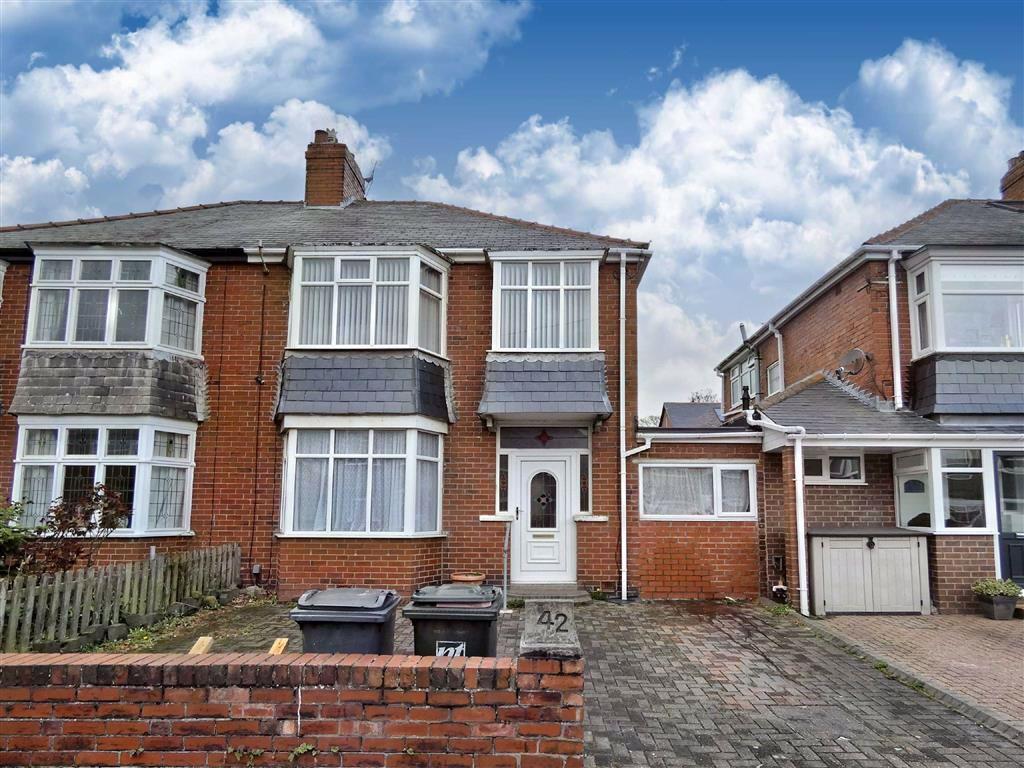 Seacrest Avenue, Cullercoats 3 bed semidetached house £300,000