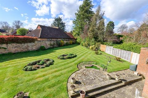 5 Littlemead, Esher, KT10 9PE