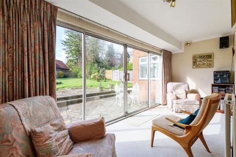 5 Littlemead, Esher, KT10 9PE