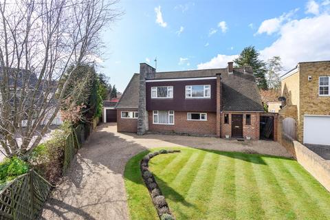 5 Littlemead, Esher, KT10 9PE