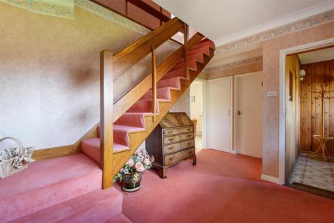 5 Littlemead, Esher, KT10 9PE