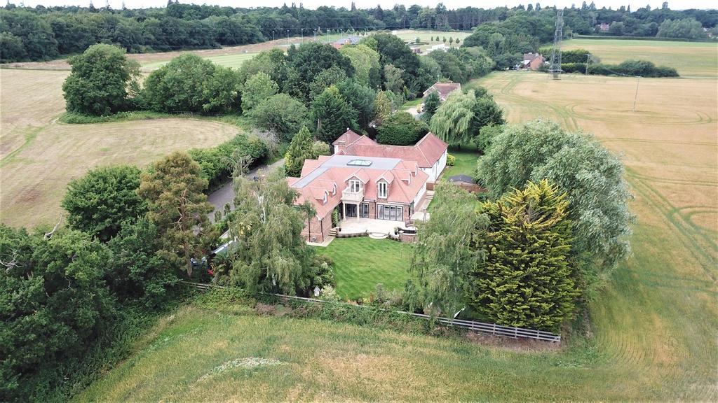 Sadlers End, Sindlesham, Wokingham, RG41 5AN 5 bed house £1,750,000