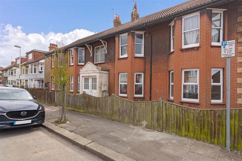 3 bedroom flat for sale - Westbourne Avenue, Worthing