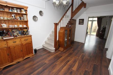 15 Horsley Road, London, E4 7HX