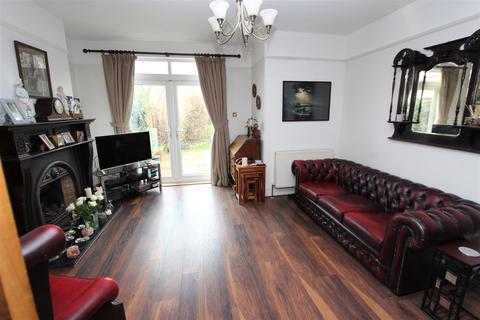 15 Horsley Road, London, E4 7HX