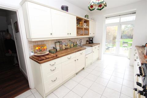 15 Horsley Road, London, E4 7HX
