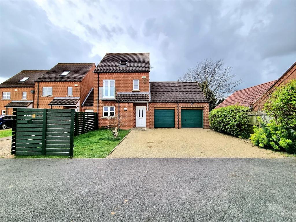 Pullman Court, Spalding 4 bed detached house £295,000